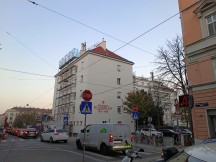 20241109_hasnerstrasse_kirchstetterngasse_blockiert.jpg