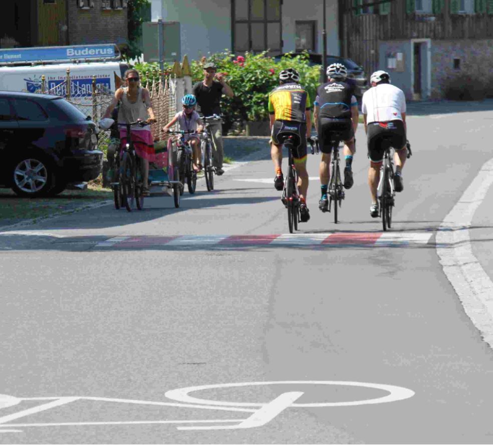 Fahrradstraßen für Radfahrende oder für Autos? Radlobby